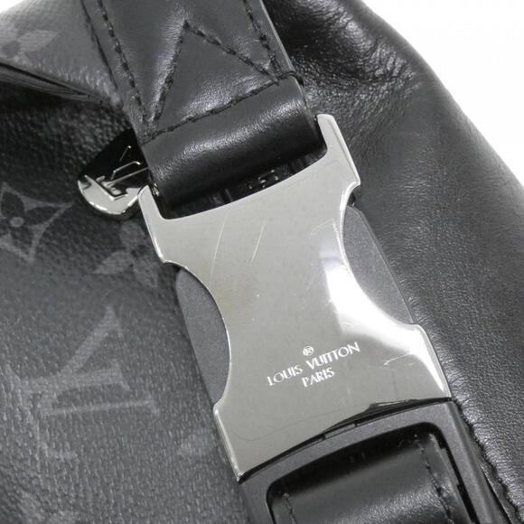 LOUIS VUITTON Black Monogram Shoulder Bag - Picture 5 of 7